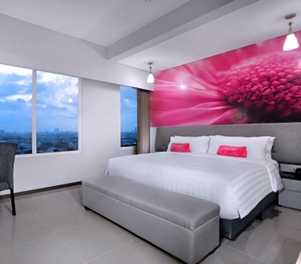 Favehotel Rungkut Surabaya Exterior foto