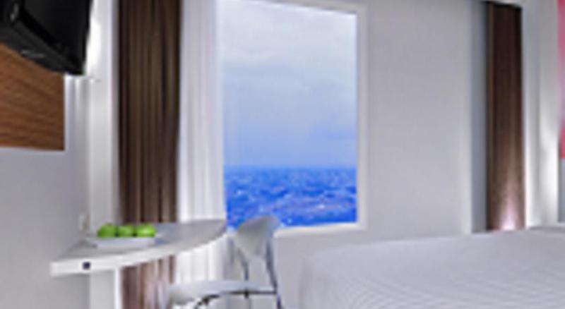 Favehotel Rungkut Surabaya Exterior foto